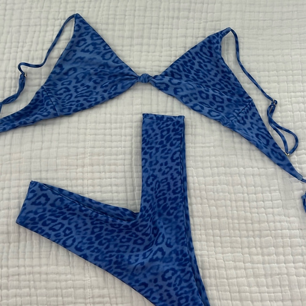 Skatie swimsuit.  Top size M, bottom size large.  EUC.